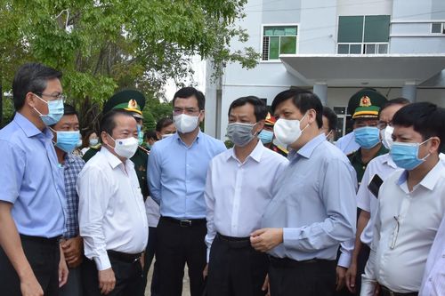 Bộ trưởng Y tế: Kiên Giang cần chuẩn bị tất cả các tình huống xấu nhất