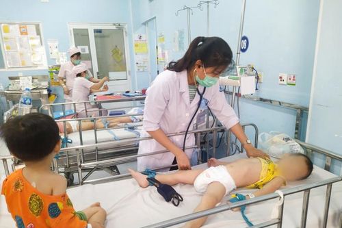 TP.HCM: Vì sao số ca bệnh tay chân miệng tiếp tục tăng nhanh?