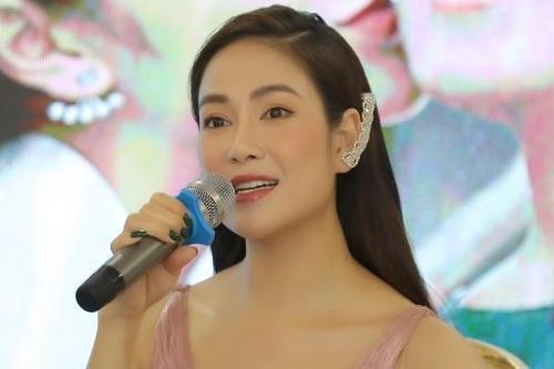 Ca sĩ Tuyết Nga luôn 'Tự hào xứ Thanh'
