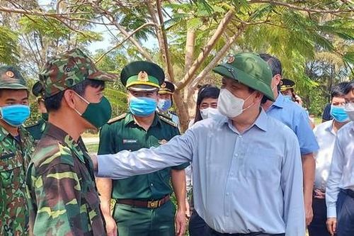 Bộ trưởng Y tế đề nghị Kiên Giang tăng cường chốt chặn biên giới