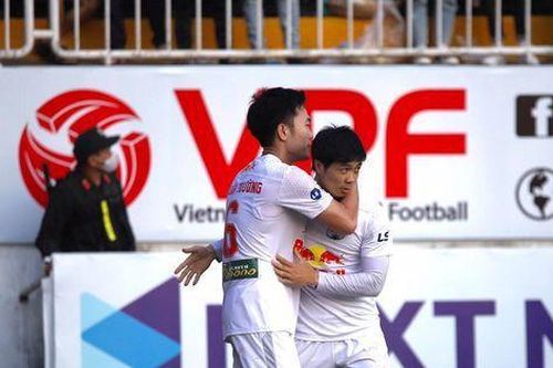 HLV Kiatisuk: HAGL chưa nghĩ đến chức vô địch V.League