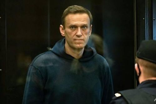 Nhân vật đối lập Nga Navalny sẽ được chuyển tới bệnh viện sau 3 tuần tuyệt thực