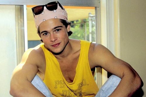 Brad Pitt từng lo lắng vì điển trai