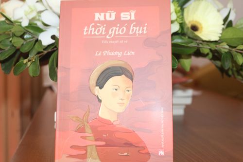Cuốn tiểu thuyết dã sử về tài nữ Đoàn Thị Điểm