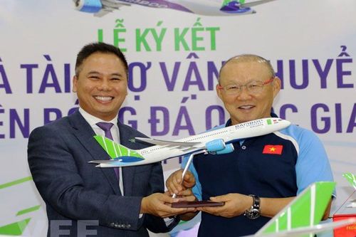 Đội tuyển bóng đá Việt Nam bay thẳng sang UAE bằng Boeing 787