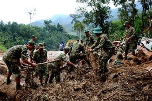 Xung kích, sáng tạo vào khâu yếu, việc khó