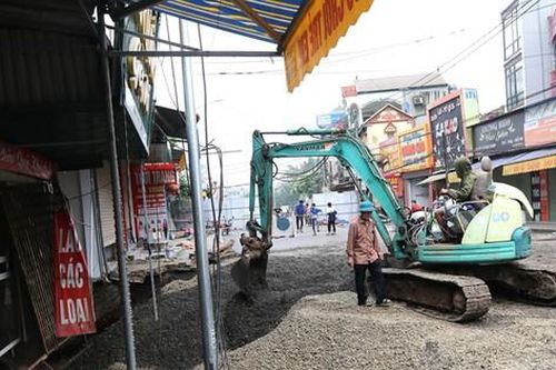 San lấp hố sụt lớn ở huyện Chương Mỹ (Hà Nội)