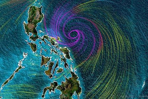 Hàng chục ngàn người Philippines sơ tán vì bão Surigae