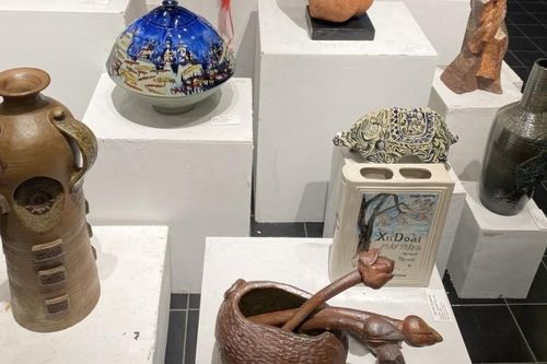 40 họa sĩ, nghệ nhân điêu khắc tham dự Triển lãm mỹ thuật 'Sắc Hạ'