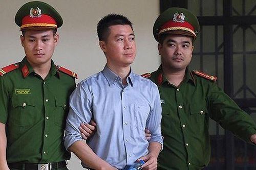 Kháng nghị hủy quyết định giảm gần 2 năm tù cho 'trùm' cờ bạc Phan Sào Nam