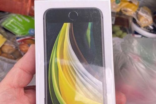 Đặt mua táo nhưng nhận được một chiếc iPhone