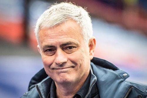 Jose Mourinho bị Tottenham sa thải