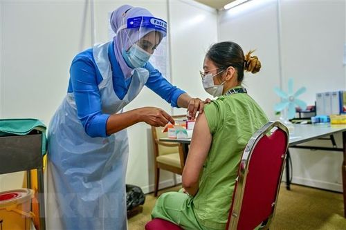 Malaysia triển khai giai đoạn 2 chương trình tiêm vaccine toàn quốc
