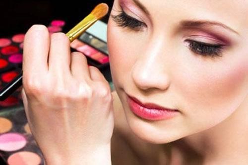Thành phần độc hại trong mỹ phẩm bạn cần tránh không nên mua