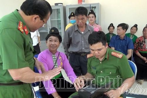 'Làm hết việc, không hết giờ'