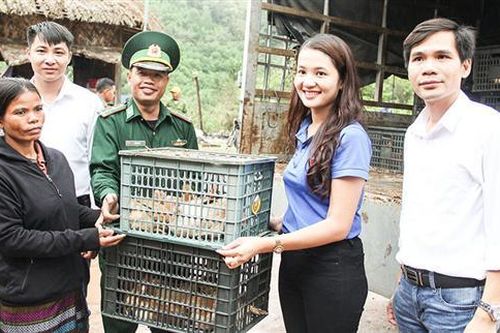 Gắn học tập và làm theo Bác với hoàn thành tốt nhiệm vụ, đẩy mạnh phong trào thi đua yêu nước