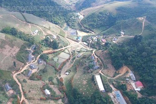 Tháng tư về Pha Đón
