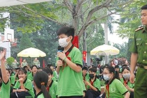 Bảo vệ học sinh an toàn trước những thông tin xấu, độc