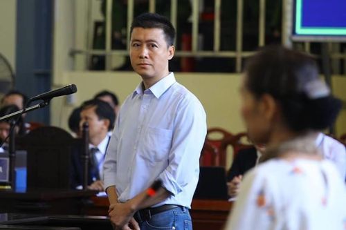 Vừa ra tù, trùm đường dây đánh bạc Phan Sào Nam có thể phải quay lại trại giam