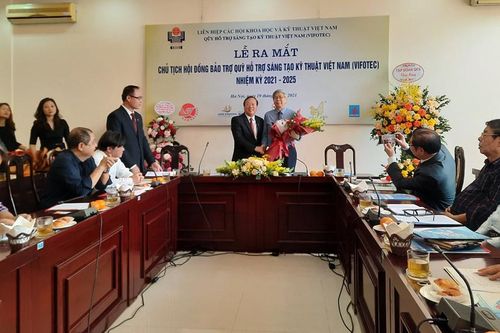 Ra mắt Chủ tịch Hội đồng bảo trợ Quỹ Hỗ trợ sáng tạo kỹ thuật Việt Nam