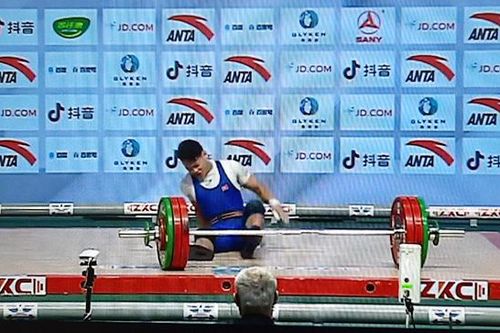 Lực sĩ số 1 của cử tạ nam Việt Nam hết cơ hội tham dự Olympic Tokyo 2020