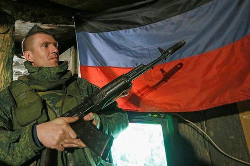 Ly khai Ukraine bất ngờ có súng trường tấn công AK-103