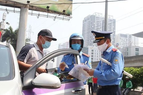 Mở đợt tổng kiểm tra doanh nghiệp và phương tiện 'trốn' truyền dữ liệu giám sát hành trình