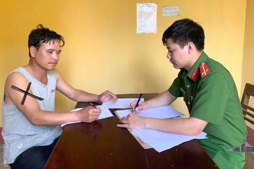 Bắt 'nóng' đối tượng dâm ô trẻ em