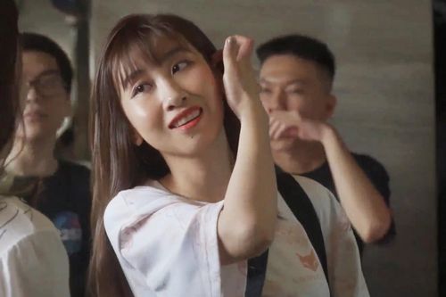 Cảnh hàng nghìn thí sinh chờ casting Rap Việt