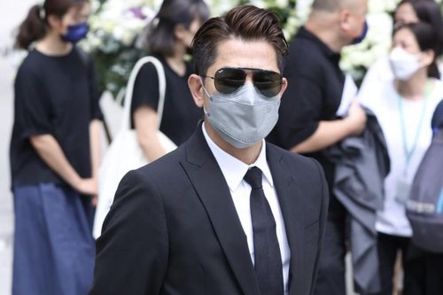 Quách Phú Thành và nghệ sĩ Hong Kong đưa tiễn Liêu Khải Trí