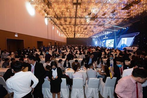 Lợi nhuận chứng khoán chảy vào bất động sản?