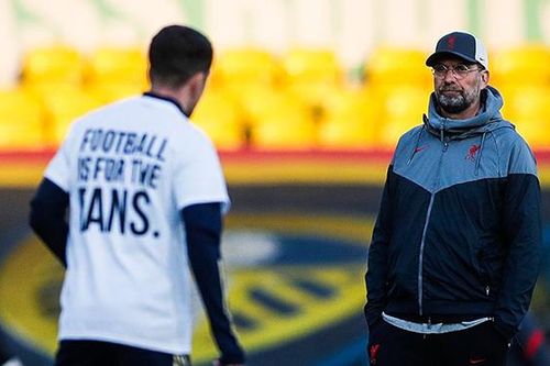 Leeds phản đối Super League bằng hành động đặc biệt ở trận hòa Liverpool