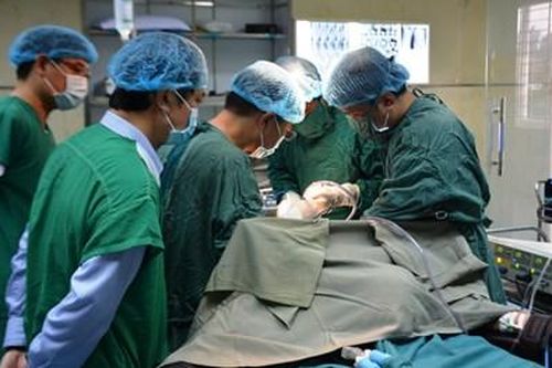 Làm chủ nhiều kỹ thuật cao trong khám, điều trị