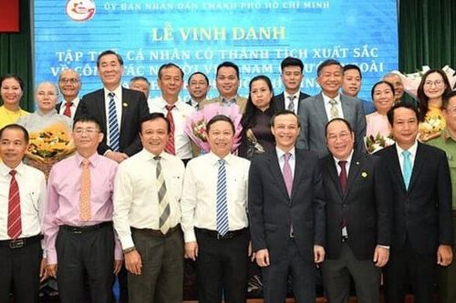 Vinh danh các tập thể, cá nhân có thành tích xuất sắc trong công tác về người Việt Nam ở nước ngoài