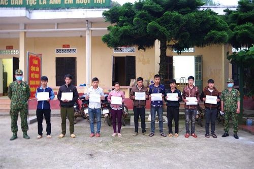 Khởi tố vụ án 'Tổ chức, môi giới cho người khác xuất cảnh trái phép'