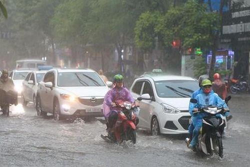 Miền Bắc nắng ấm nhiều ngày, Nam Bộ tăng mưa do tác động của siêu bão