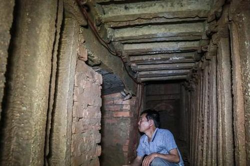 Khám phá địa đạo độc đáo giữa Hà Nội