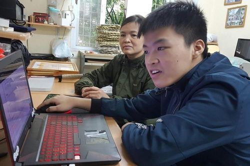 Cậu học trò bại não đại diện Việt Nam dự Olympic Tin học Châu Á 2021