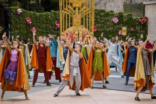 Du lịch hè rực rỡ với loạt lễ hội, show nghệ thuật khắp 3 miền