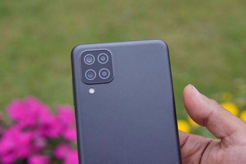 Samsung Galaxy M12 với RAM 6 GB, pin 6.000 mAh, 4 camera sau, giá hơn 4 triệu