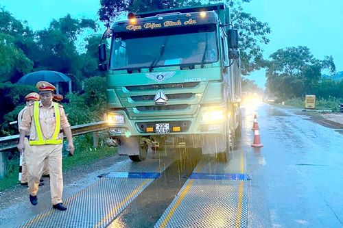 Mở đợt cao điểm đảm bảo trật tự an toàn giao thông dịp lễ 3-4 và 1-5