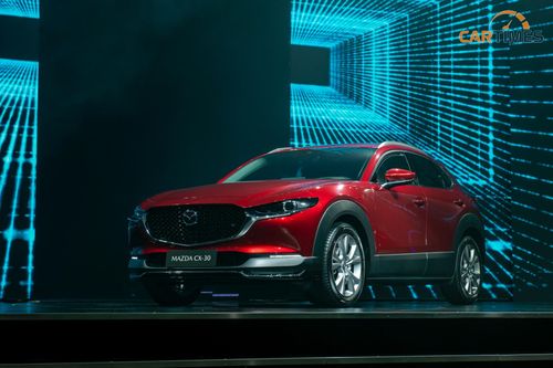 Mazda CX-30 cập bến thị trường Việt Nam: Có 2 phiên bản, giá cao nhất tới 900 triệu đồng