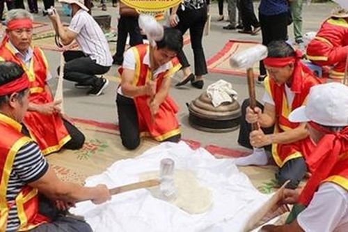Sôi nổi hội thi bánh chưng, bánh giầy