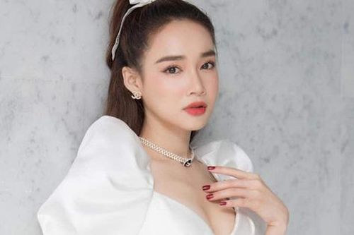 Con gái Đức Tiến có 3 mẹ nuôi
