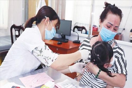 Y tế tuyến tỉnh củng cố năng lực, lập nhiều đội tiêm chủng lưu động