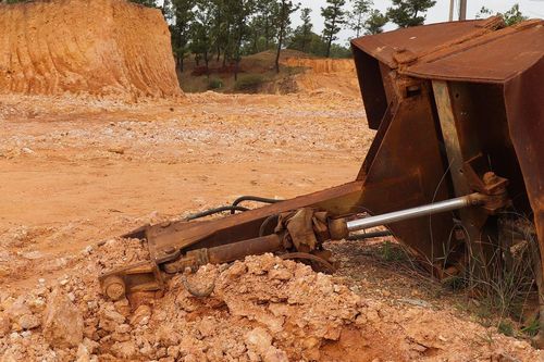Chủ tịch Quảng Nam: Xử lý nghiêm nếu cố tình trục lợi khai thác đất