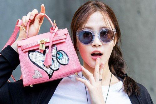 Cơn nghiện hàng xa xỉ của giới trẻ Hàn Quốc