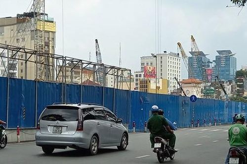 Đảm bảo mỹ quan khi tái lập mặt đường Lê Lợi