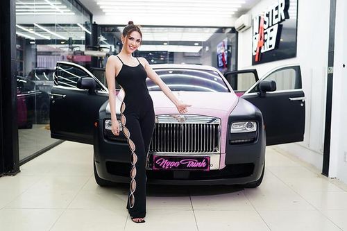 Ngọc Trinh 'show hàng' khoe Rolls-Royce Ghost cũ hơn 8 tỷ đồng