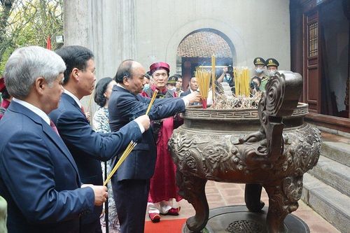 Lễ dâng hương tưởng niệm các Vua Hùng được tổ chức trọng thể